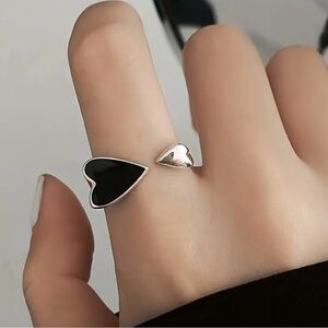🆕 Stylish silver color adjustable heart ring